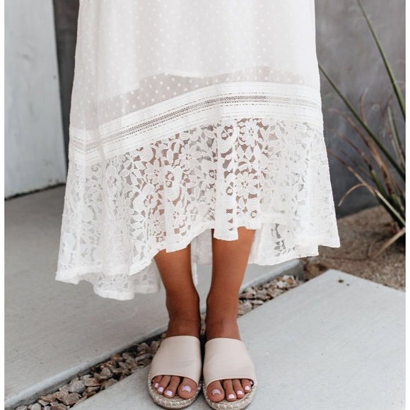 BRAND NEW Diversify Lace Mixed Adjustable Dress - Picture 4 of 4